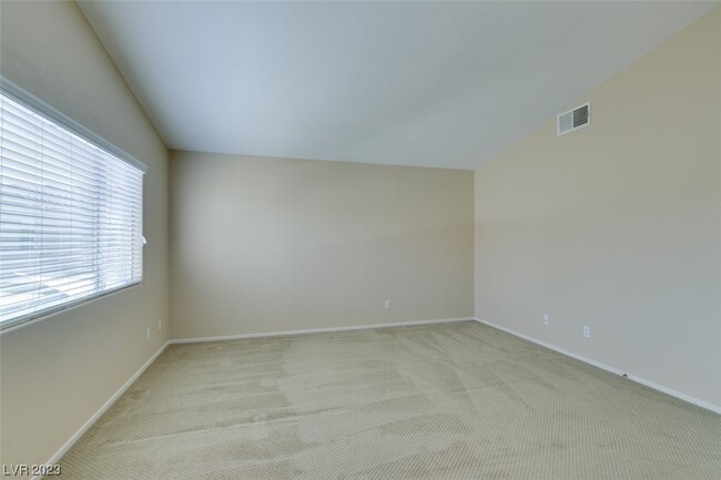 Building Photo - 2193 Eaglecloud Dr