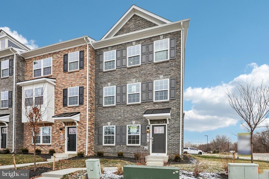 Building Photo - 1805 Harvest Dr