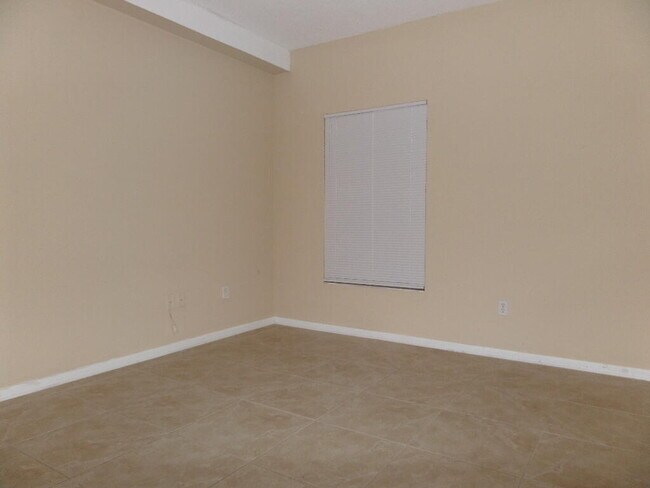 Building Photo - 10318 Fox Trail Rd S