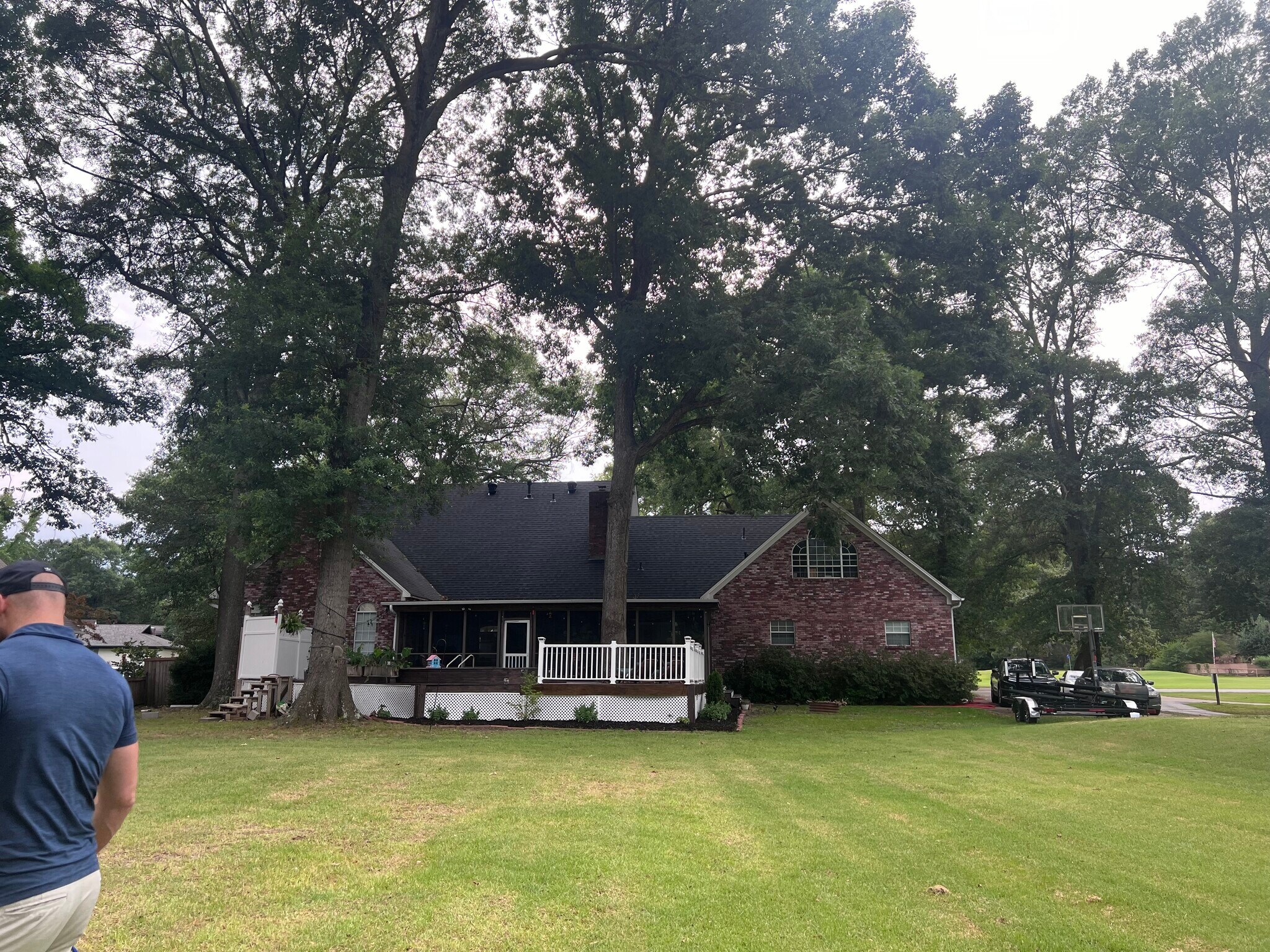 Building Photo - 401 Foxwood Dr