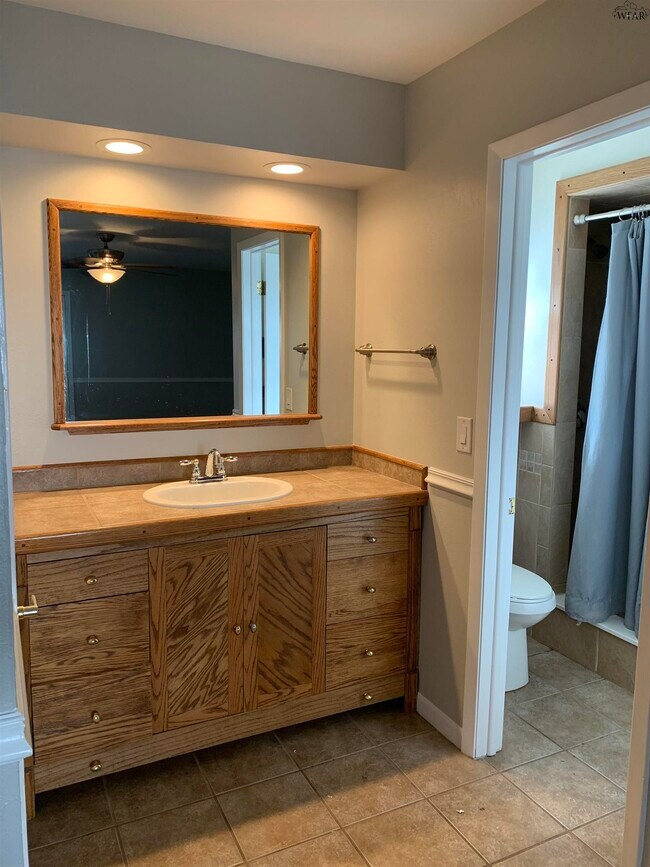 Building Photo - 2902 McNiel Ave