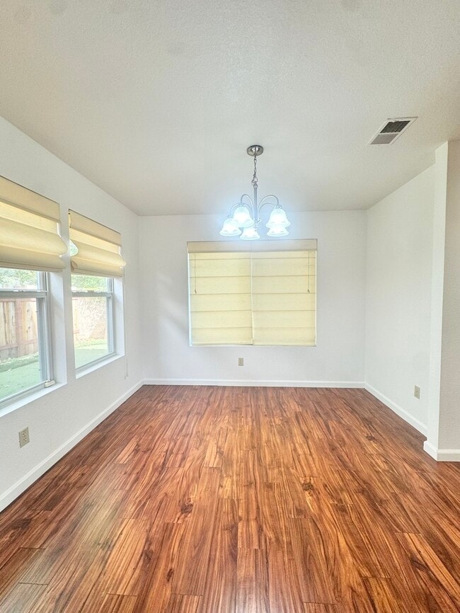 Building Photo - Beautiful 3-Bedroom Home in Gated Woodbridge Community!