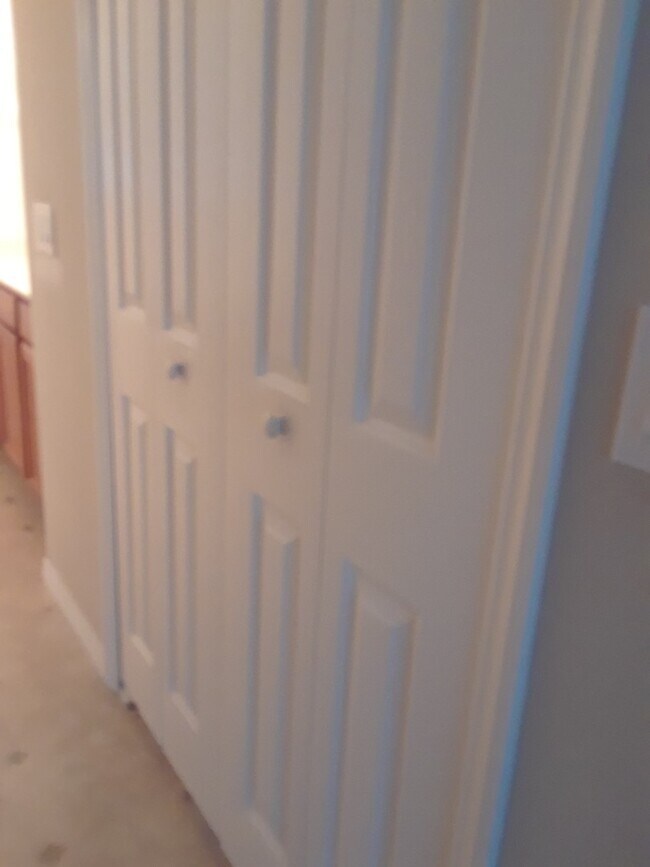 Building Photo - Spacious 4-Bedroom Pool Home with 3-Car Ga...