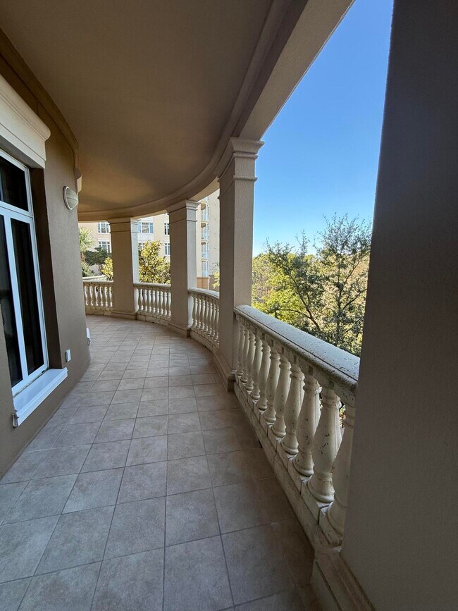 Building Photo - 404 Kelly Plantation Dr