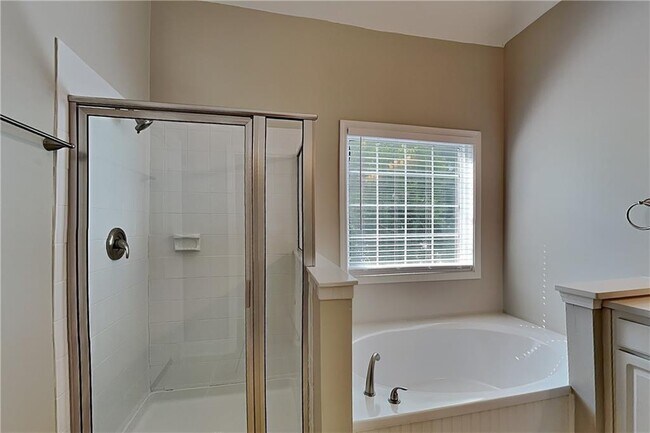 Building Photo - 3761 Carmen Ct SW
