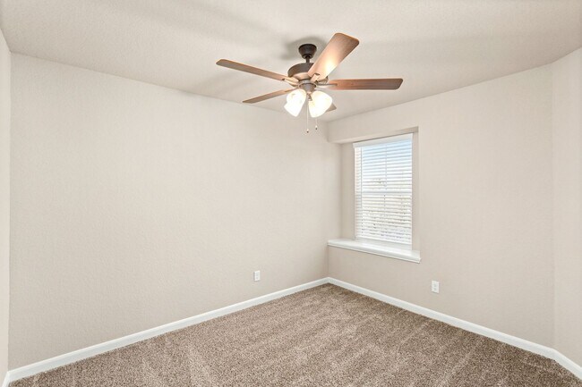 Building Photo - Brand New 3/2.5 Townhome