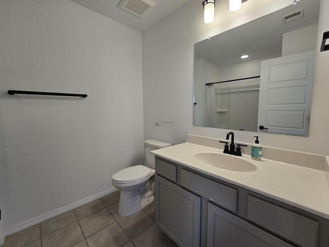 Building Photo - 5208 Gold Hl Ln
