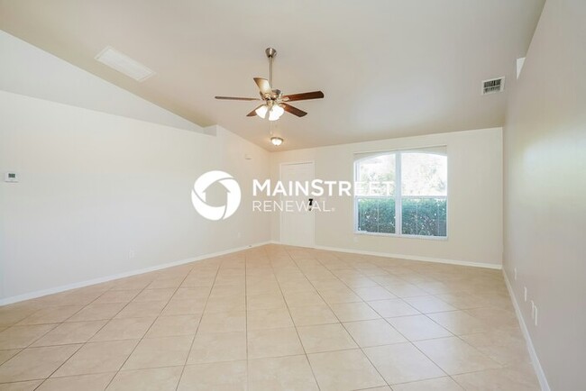 Building Photo - 725 Kari Cir