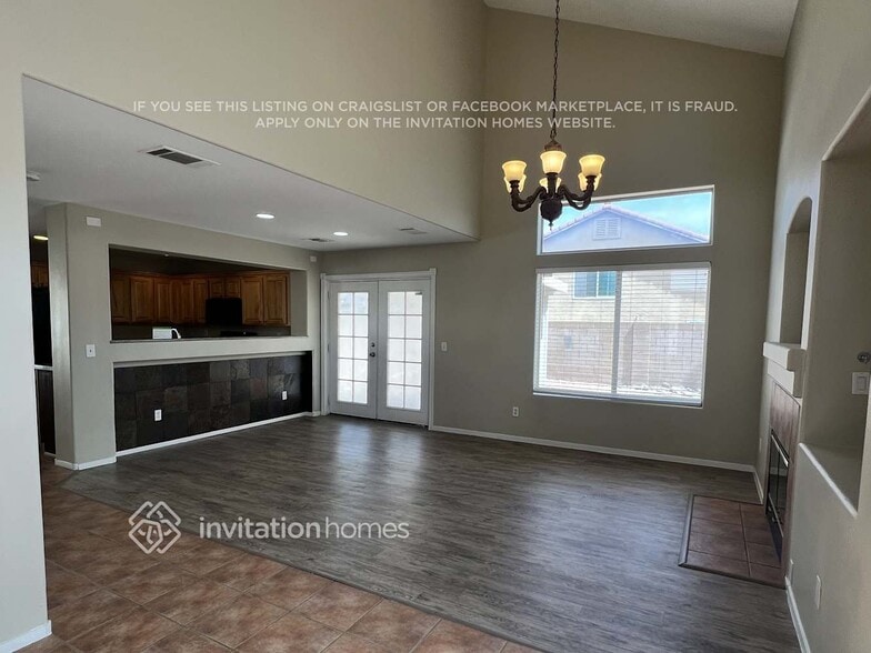 Building Photo - 554 Truffles St