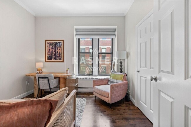 Building Photo - 366 W Broadway