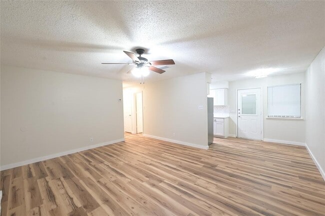 Building Photo - 1200 Matthews Ln