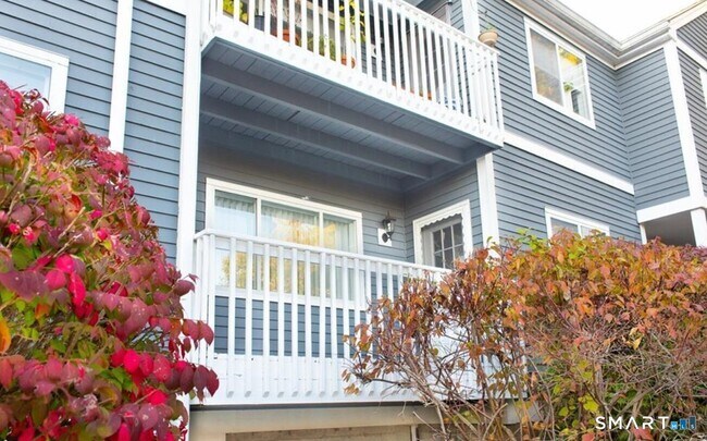 Building Photo - 211 Windgate Cir