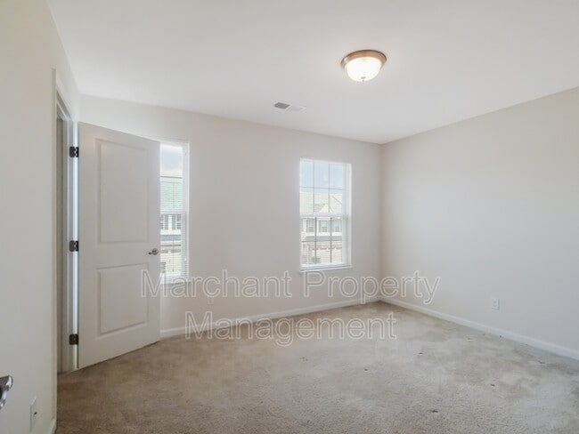 Building Photo - 300 Corday Ln