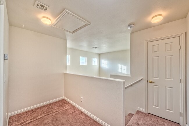 Building Photo - 9304 Pokeweed Ct