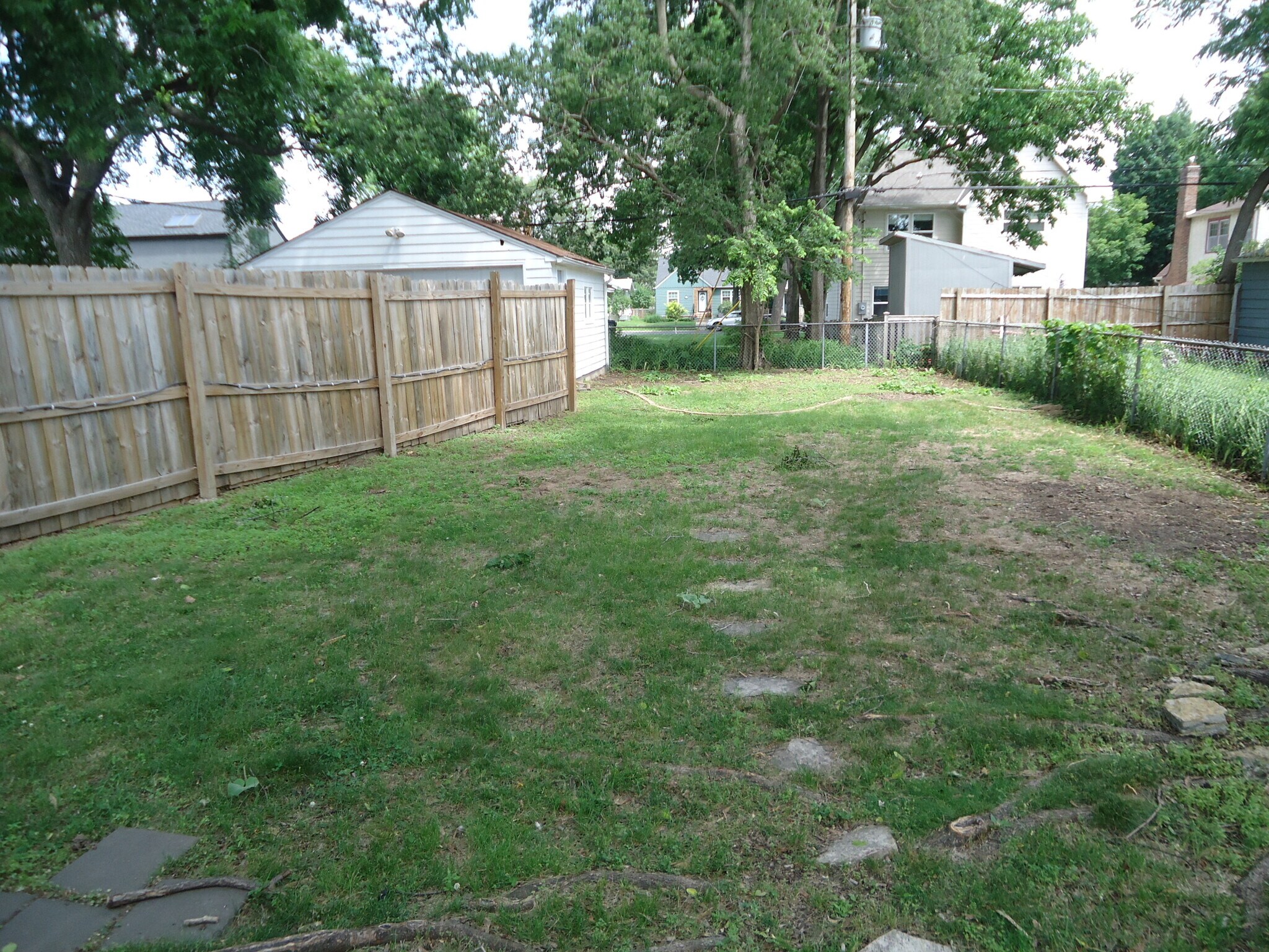 Building Photo - 5429 Harriet Ave