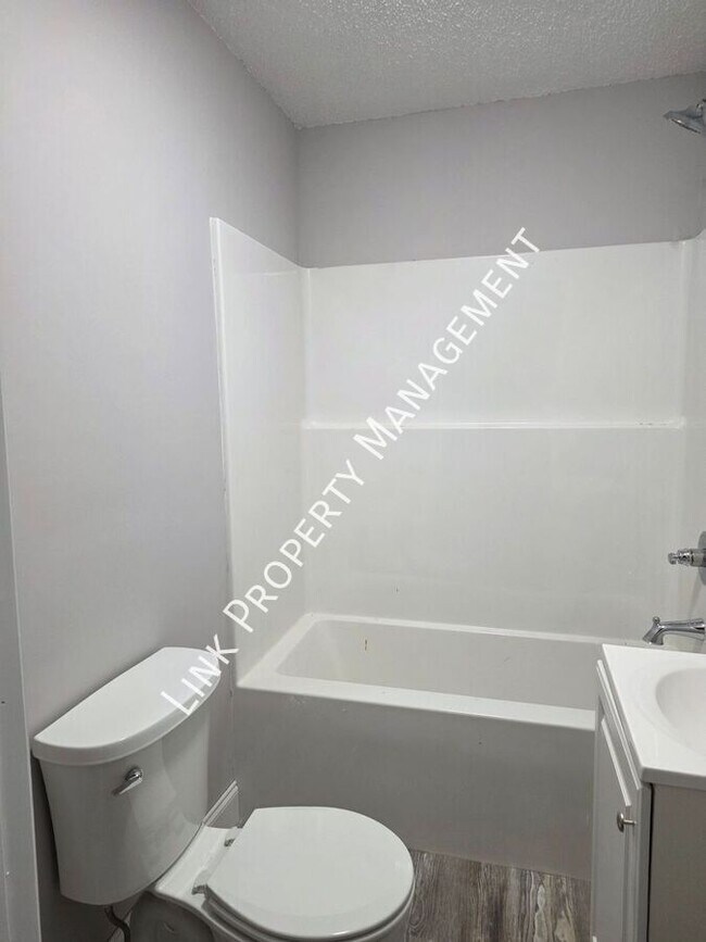 Building Photo - 6108 Ramsey Rd