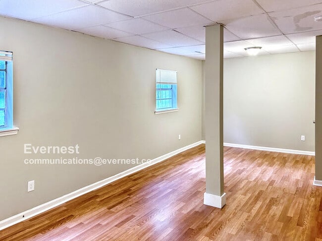Building Photo - 7116 6th Ct S