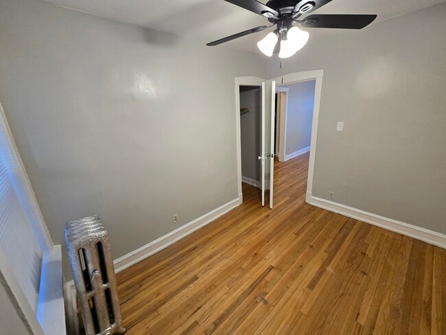 Building Photo - 4826 N Avers Ave