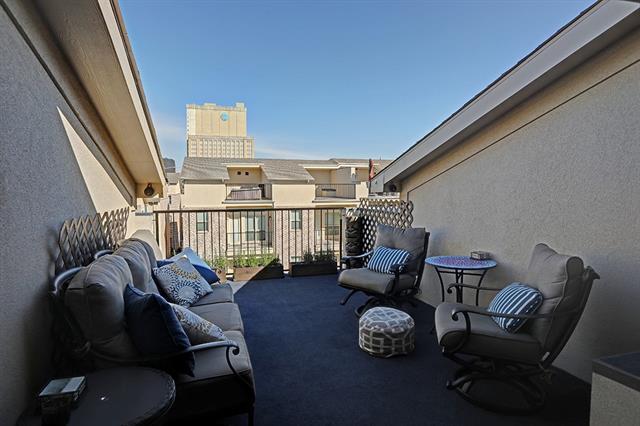 Building Photo - 1310 Palm Canyon Dr