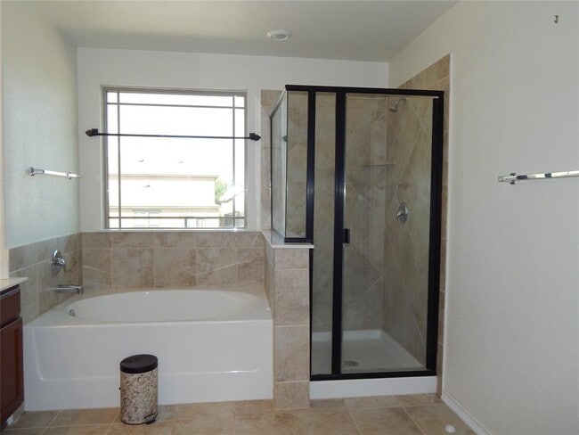 Building Photo - 358 Alamosa Dr
