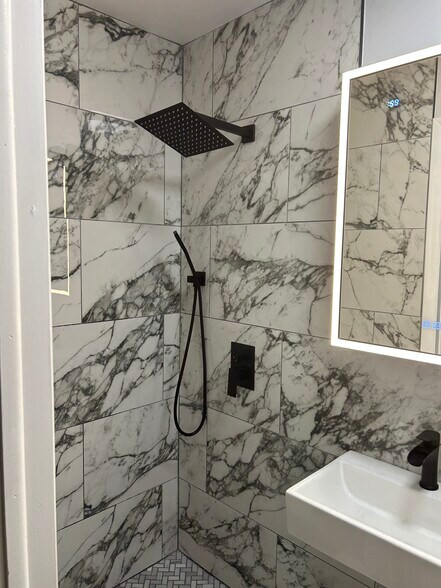 Building Photo - 2 Water Tower Rd