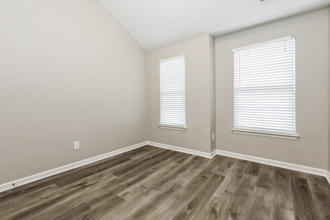 Building Photo - 6450 Splitpine Ct