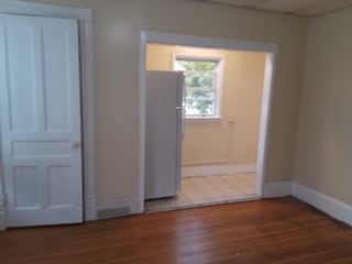 Building Photo - 626 Park Ave