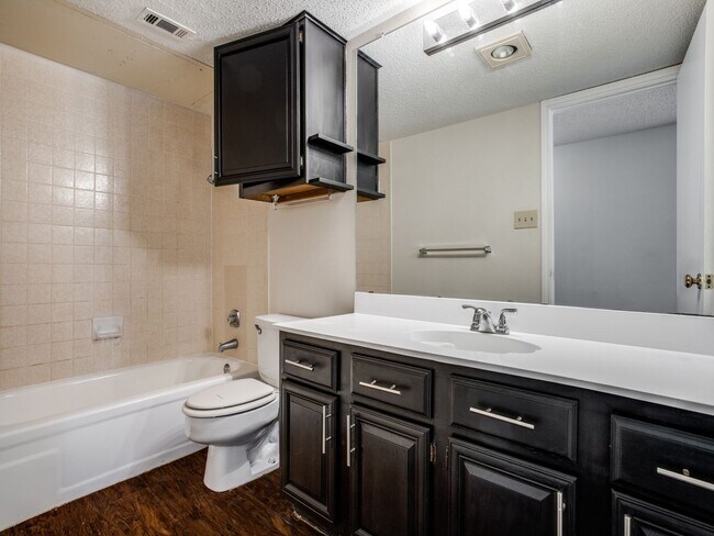 Building Photo - 8550 Fair Oaks Crossing