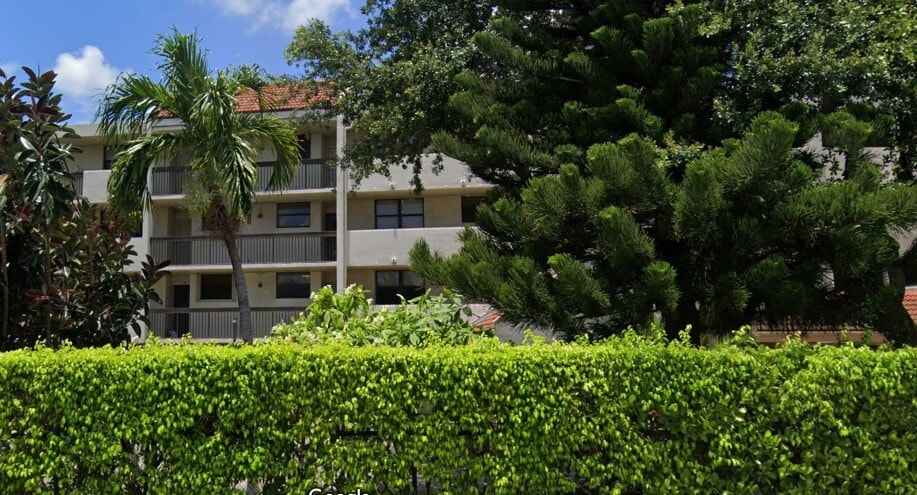 Building Photo - 110 Lake Emerald Dr