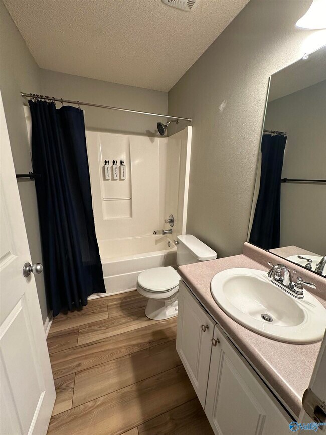 Building Photo - 102 Sandpiper Ct