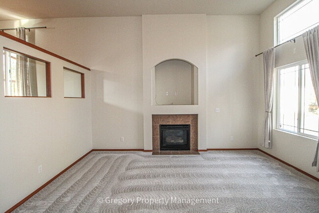 Building Photo - 14622 4th Ave W