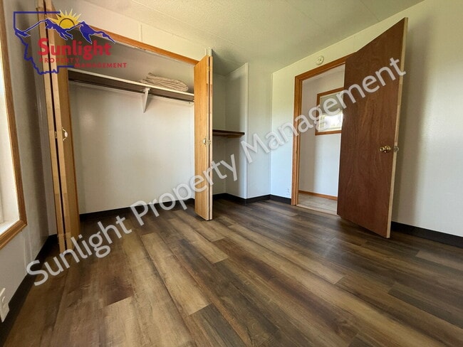 Building Photo - Updated Mobile Home for Rent - Peaseful Co...