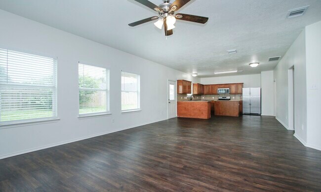 Building Photo - 20102 Glacier Falls Dr