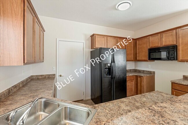 Building Photo - 8277 W Zlacket Dr