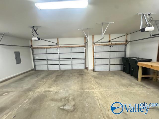 Building Photo - 332 Fenrose Dr