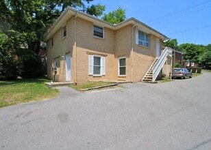 Building Photo - Strouse Apartments