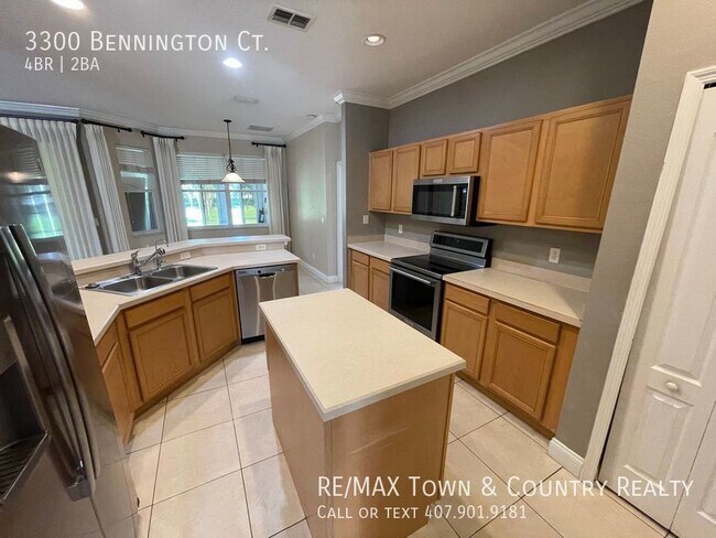 Building Photo - 3300 Bennington Ct