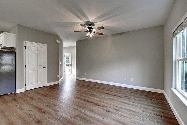 Building Photo - 520 Catalina Ct