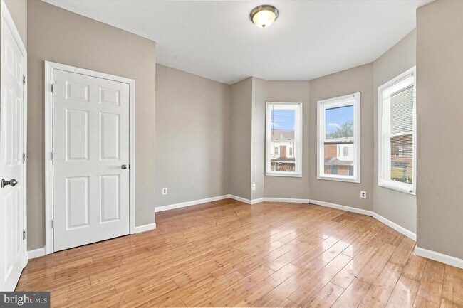 Building Photo - 1551 N Allison St