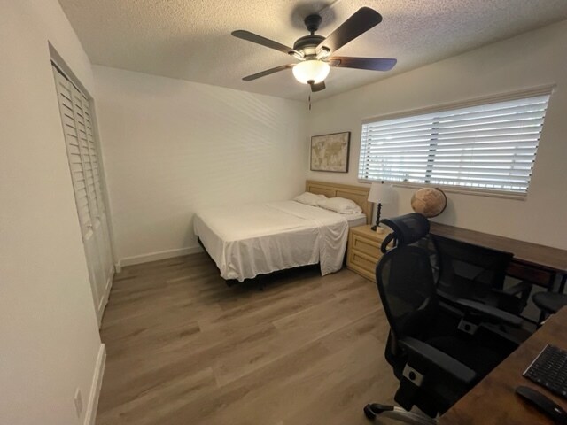 Building Photo - 5160 Las Verdes Cir