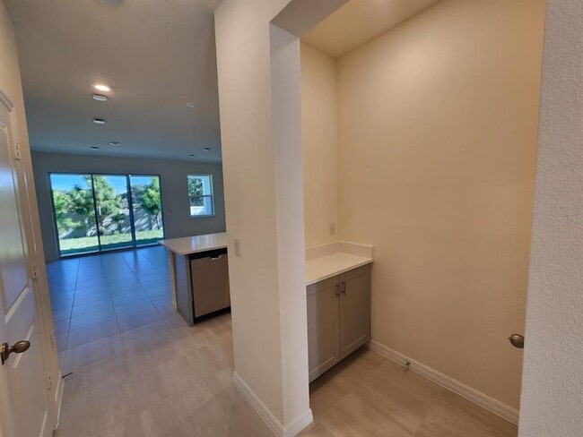 Building Photo - 4577 Small Creek Rd