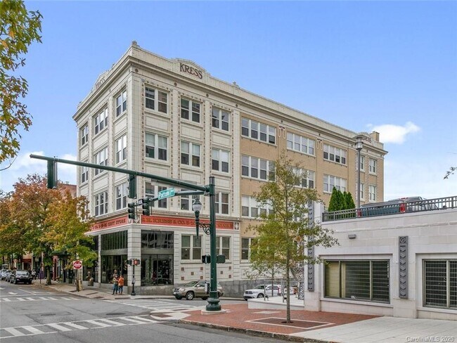 Building - 59 College St