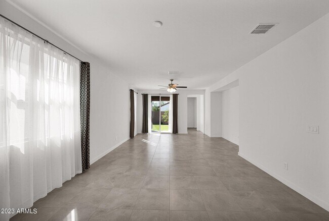 Building Photo - 9863 E Tungsten Dr