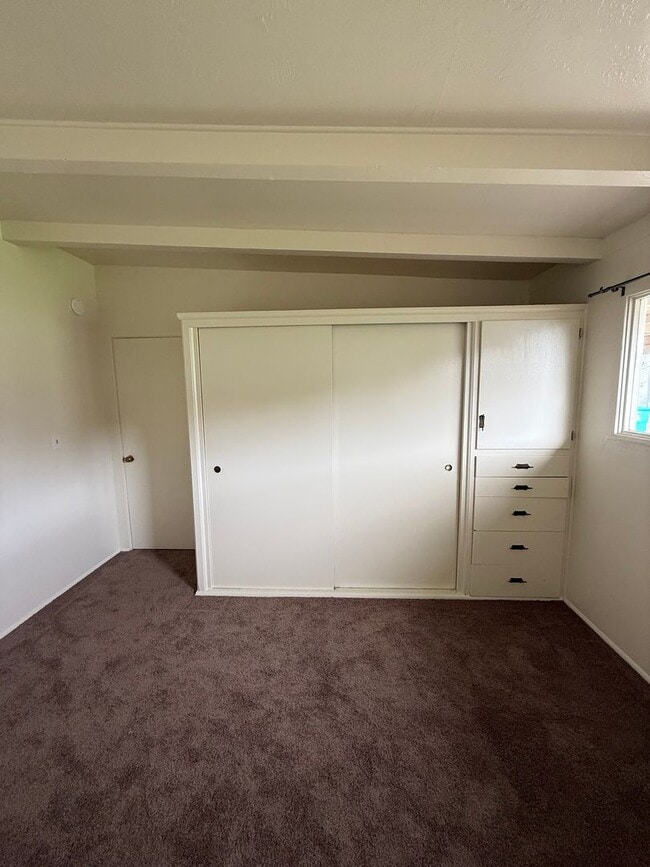 Building Photo - 1123 Vernon St