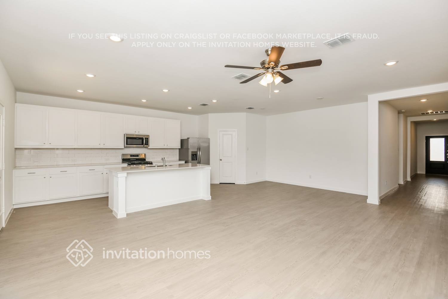 Building Photo - 325 Sedalia Trl