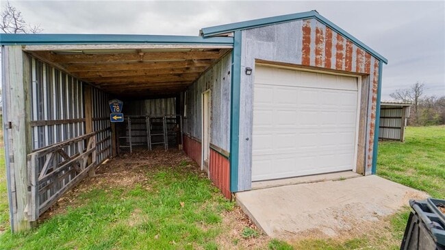 Building Photo - 20289 W Hwy 62