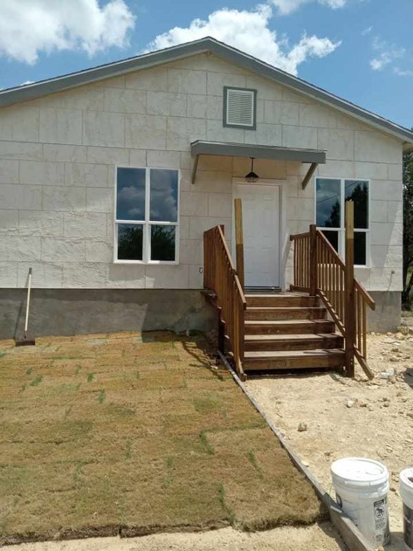 Building Photo - 324 Ridgerock Dr