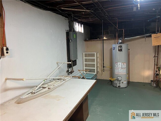 Building Photo - 11 Plainsboro Rd