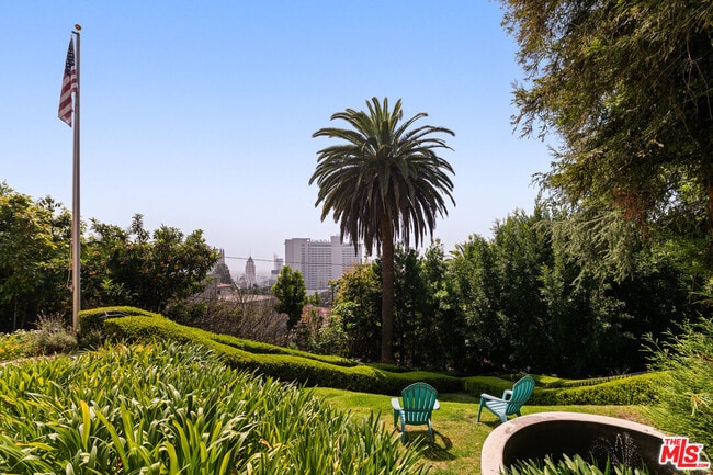 Building Photo - 1954 Hillcrest Rd