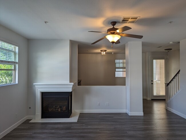 Living room - 305 W Duarte Rd